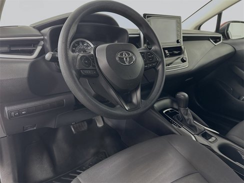 Used 2021 Toyota Corolla LE image 15