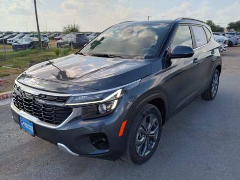Used 2024 Kia Seltos S image 3