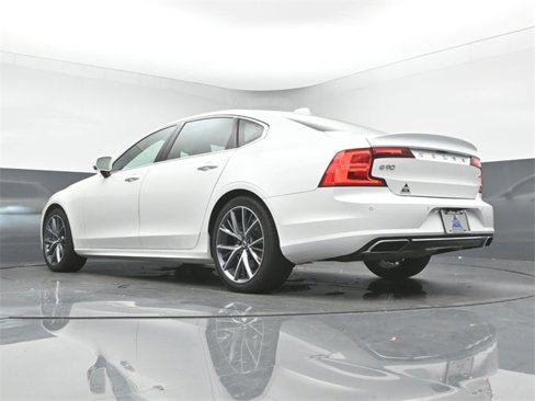 Used 2019 Volvo S90 T6 Momentum image 40