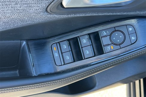 Used 2023 Nissan Rogue SV image 16