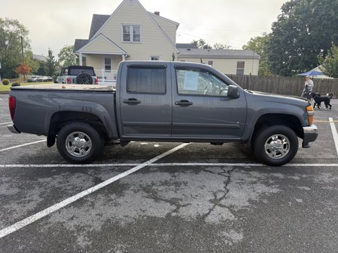 Used 2008 Chevrolet Colorado LT image 2