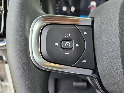New 2026 Volvo XC40 B5 Core image 31