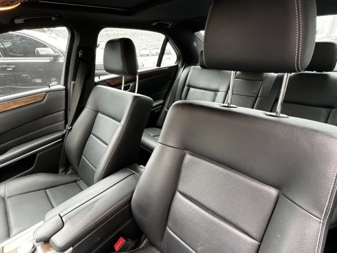 Used 2015 Mercedes-Benz E 250 BlueTEC Sedan image 18