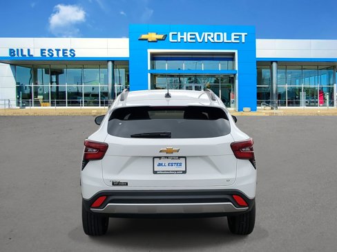 New 2025 Chevrolet Trax LT w/ Driver Confidence Package image 4