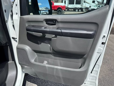 Used 2020 Nissan NV 2500 S image 26