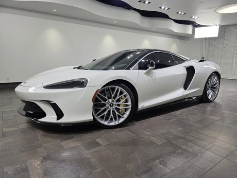 Used 2025 McLaren GTS image 1