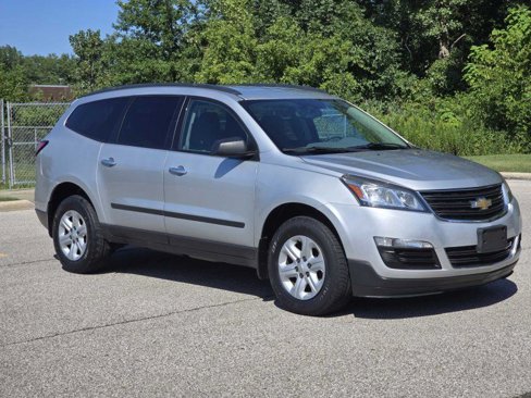 Used 2017 Chevrolet Traverse LS image 2