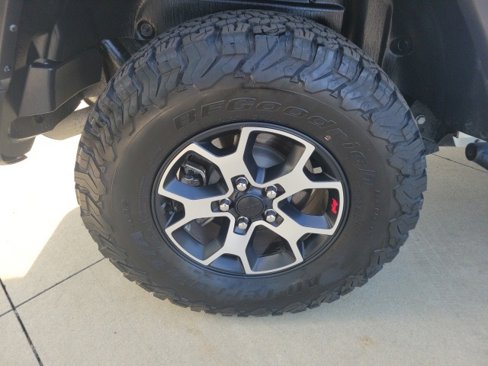 Used 2023 Jeep Wrangler Rubicon w/ Cold Weather Group image 14