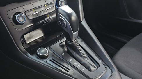 Used 2016 Ford Focus SE image 25