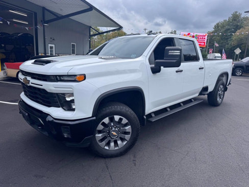 Used 2024 Chevrolet Silverado 2500 Custom w/ Custom Value Package image 1