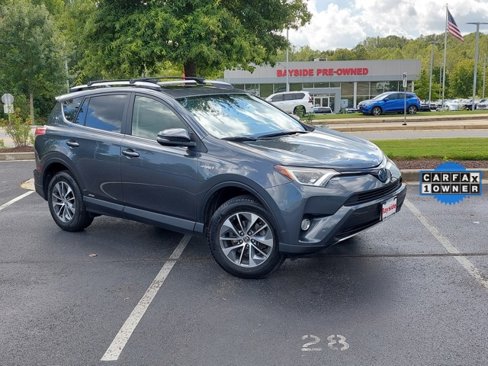 Used 2016 Toyota RAV4 XLE image 2