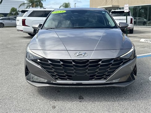 Used 2023 Hyundai Elantra Limited w/ Cargo Package image 3