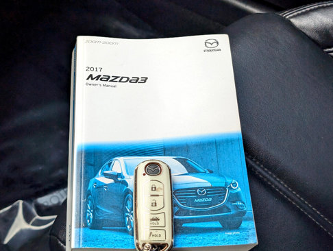 Used 2017 MAZDA MAZDA3 Touring image 32