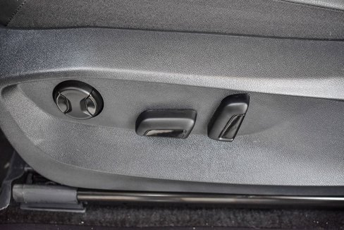 Used 2024 Volkswagen Tiguan Wolfsburg Edition image 20