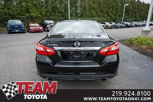 Used 2017 Nissan Altima 2.5 SL w/ 2.5 Technology Package image 3