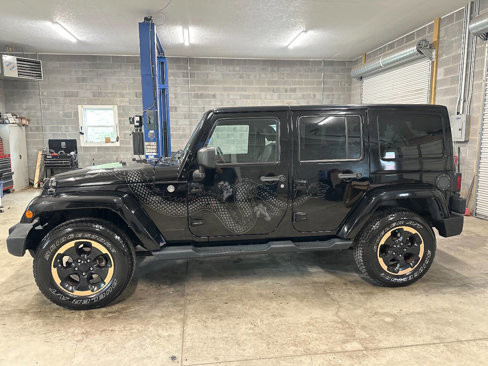 Used 2014 Jeep Wrangler Unlimited Sahara image 3