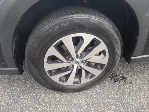 Used 2023 Subaru Outback Premium image 12