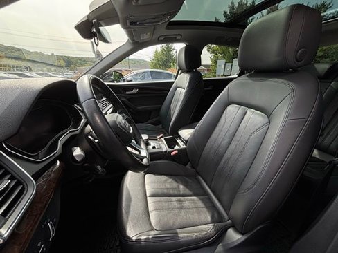 Used 2019 Audi Q5 2.0T Premium Plus w/ Premium Plus Package image 14