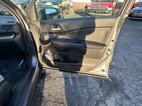 Used 2016 Honda CR-V LX image 29