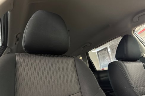 Used 2019 Nissan Rogue SV w/ Premium Package image 17