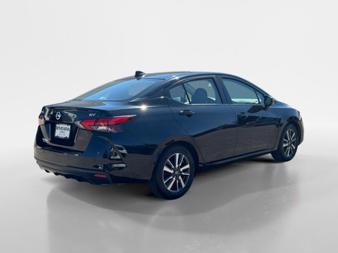 Used 2021 Nissan Versa SV image 5