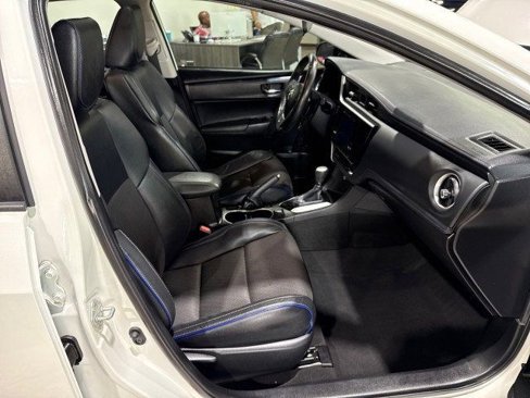 Used 2019 Toyota Corolla SE w/ SE Premium Package image 27
