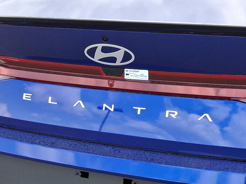New 2025 Hyundai Elantra Sport image 16
