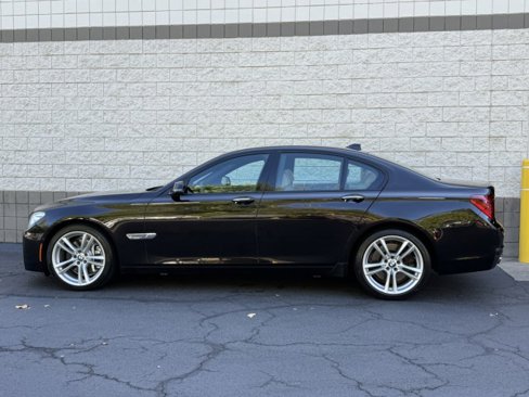 Used 2013 BMW 750i xDrive image 13