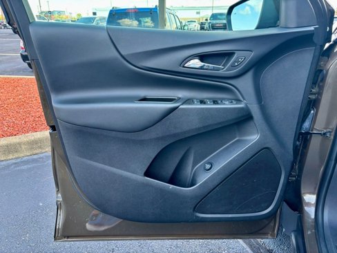 Used 2023 Chevrolet Equinox LT image 11