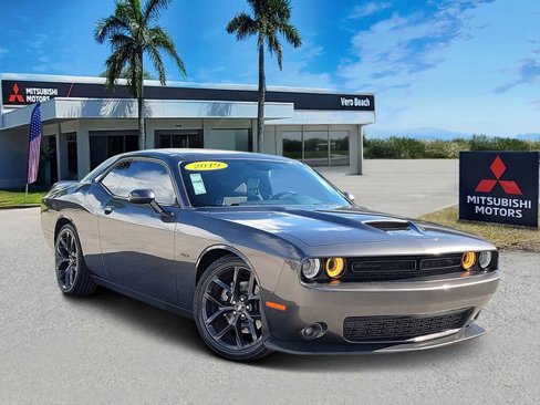 Used 2019 Dodge Challenger R/T w/ Driver Convenience Group image 1