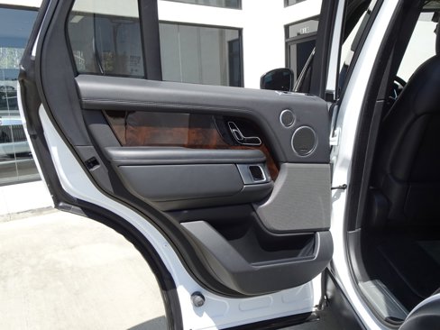 Used 2022 Land Rover Range Rover Westminster Edition image 15