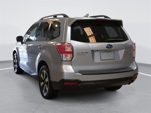 Used 2017 Subaru Forester 2.5i Limited image 7