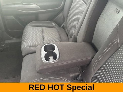 Used 2020 Mitsubishi Outlander ES image 31