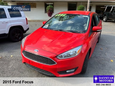 Used 2015 Ford Focus SE w/ SE Ecoboost Package image 5