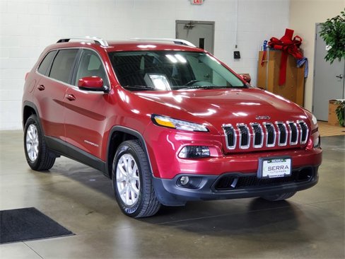 Used 2017 Jeep Cherokee Latitude w/ Cold Weather Group image 3