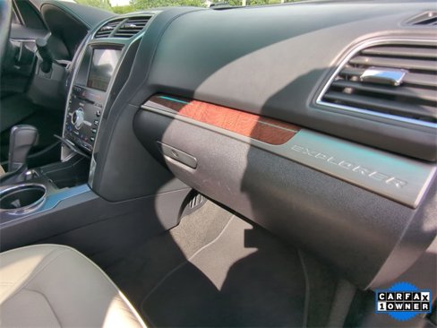 Used 2017 Ford Explorer Platinum image 35