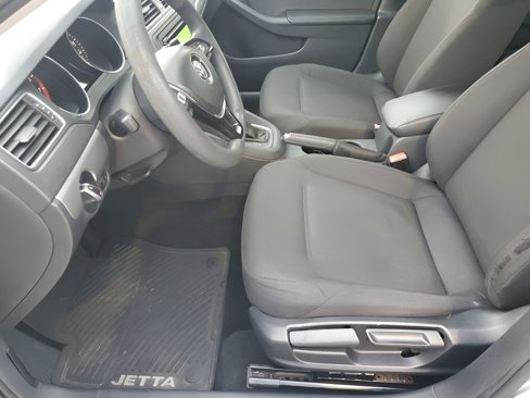 Used 2015 Volkswagen Jetta SE image 30