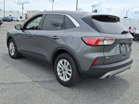Certified 2021 Ford Escape SE image 4