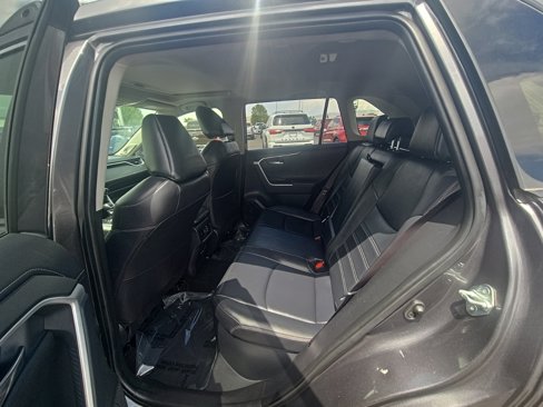 Used 2019 Toyota RAV4 Limited image 30
