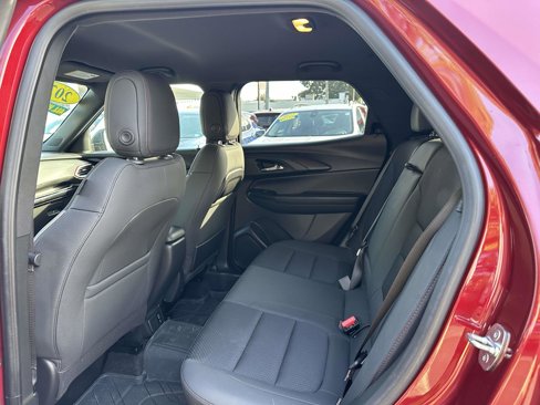 Used 2023 Chevrolet TrailBlazer RS w/ Technology Package image 11