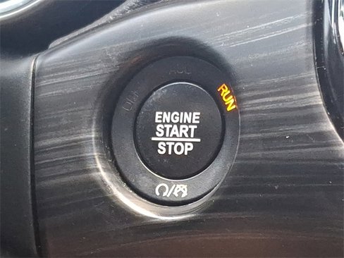 Used 2020 Jeep Grand Cherokee Altitude image 23