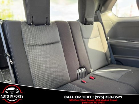 Used 2017 Nissan Pathfinder SV image 23