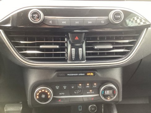 Used 2020 Ford Escape SE image 17
