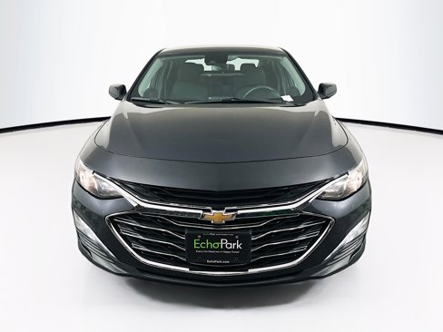 Used 2023 Chevrolet Malibu LT image 2