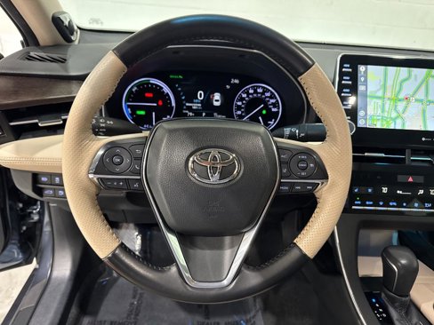 Used 2020 Toyota Avalon Limited image 40