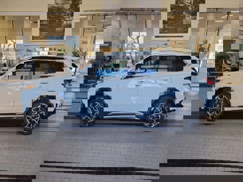 New 2026 BMW X1 xDrive28i w/ Convenience Package image 2