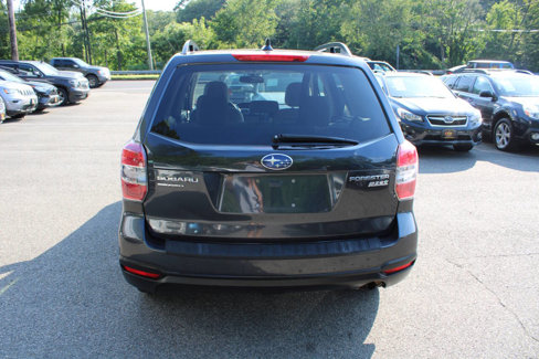 Used 2016 Subaru Forester 2.5i Premium w/ All-Weather Package image 9