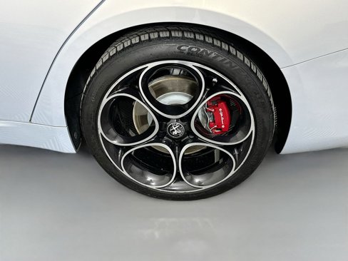 Used 2022 Alfa Romeo Giulia Ti image 32