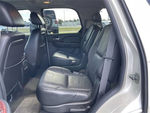 Used 2009 Cadillac Escalade AWD image 13