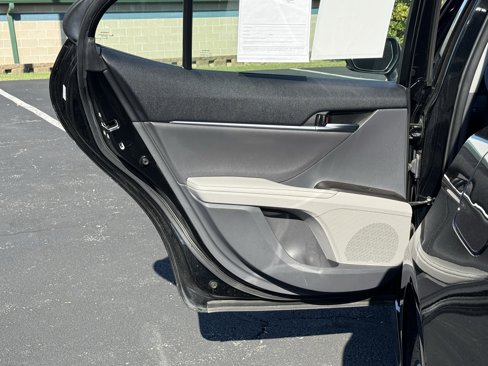 Used 2023 Toyota Camry XLE image 20